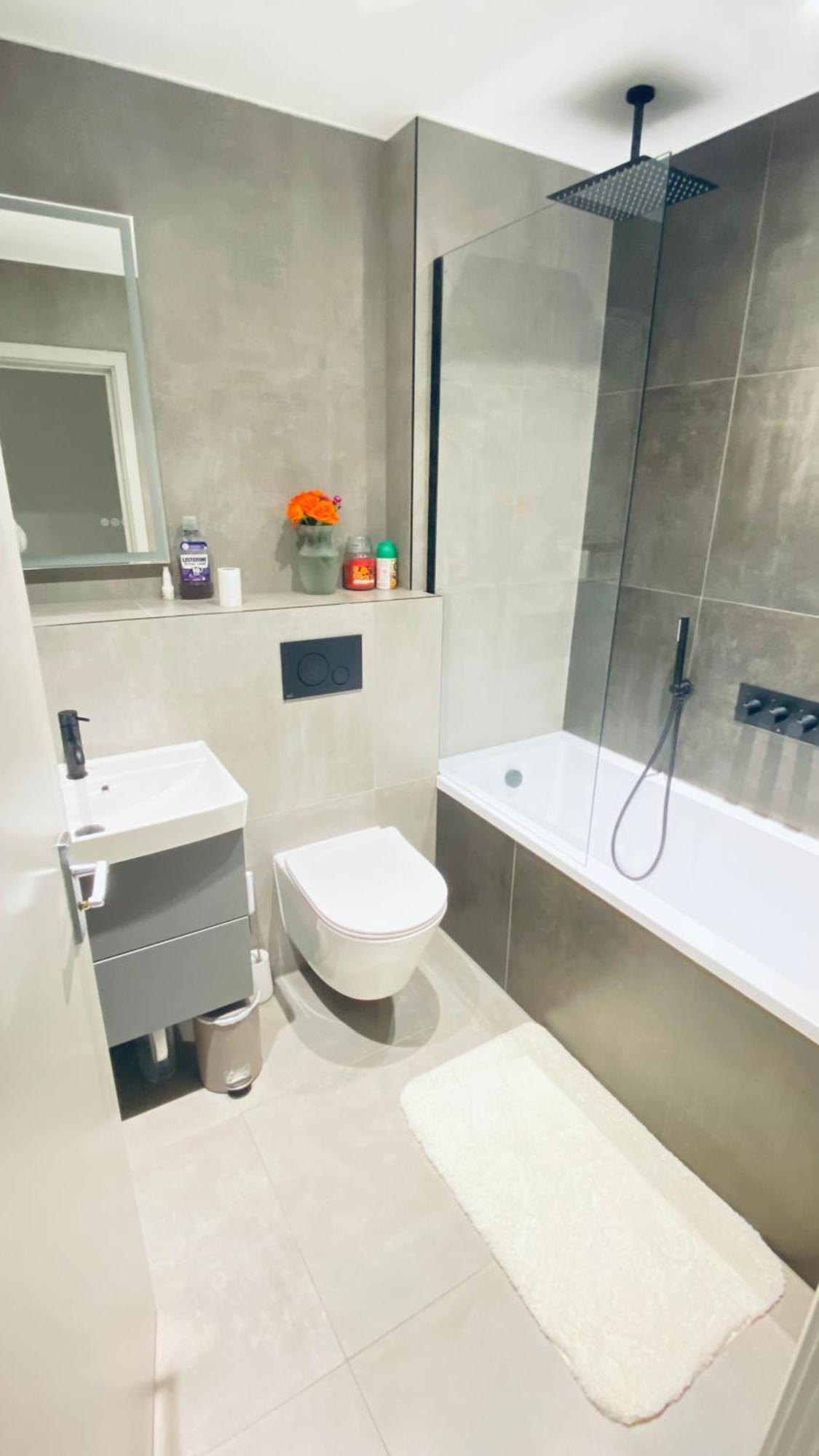 Shadwell - Walking Distance To Tower Bridge, Two Stations In Close Proximity London Exteriör bild