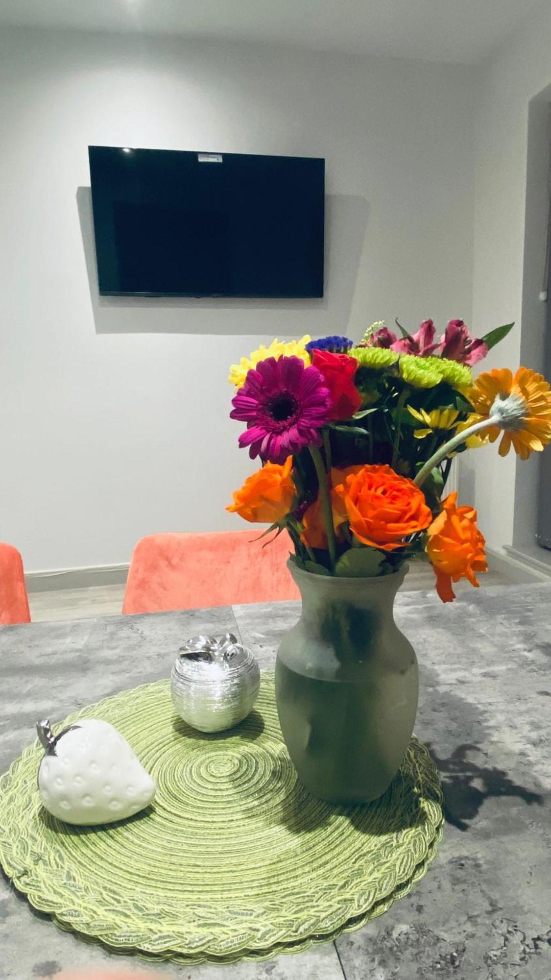 Shadwell - Walking Distance To Tower Bridge, Two Stations In Close Proximity London Exteriör bild